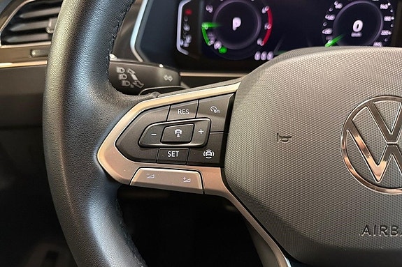 Volkswagen Tiguan 17 of 25