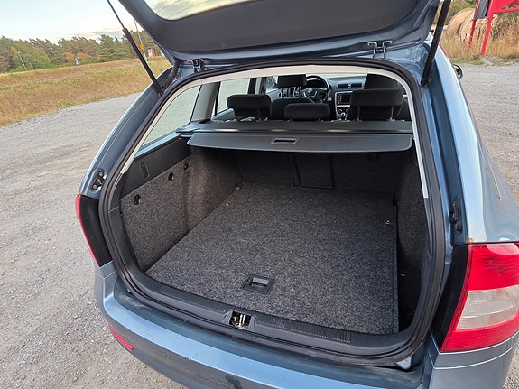 Skoda Octavia 3 of 6