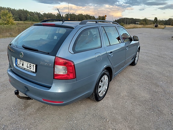 Skoda Octavia 6 of 6
