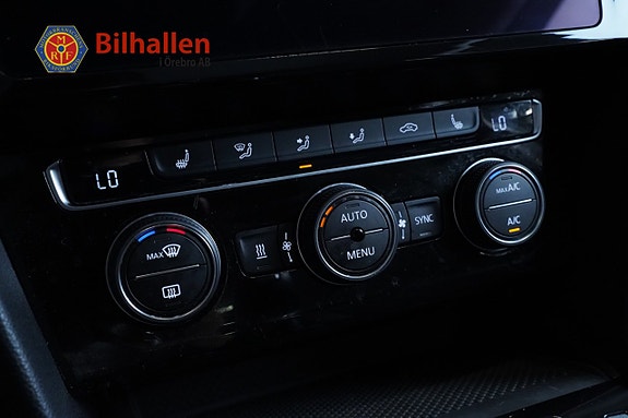 Volkswagen Passat Alltrack 24 of 27