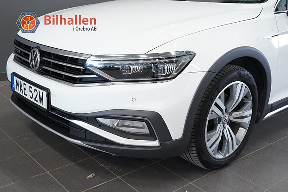 Volkswagen Passat Alltrack 3 of 27