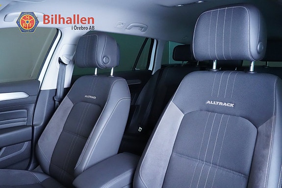 Volkswagen Passat Alltrack 14 of 27