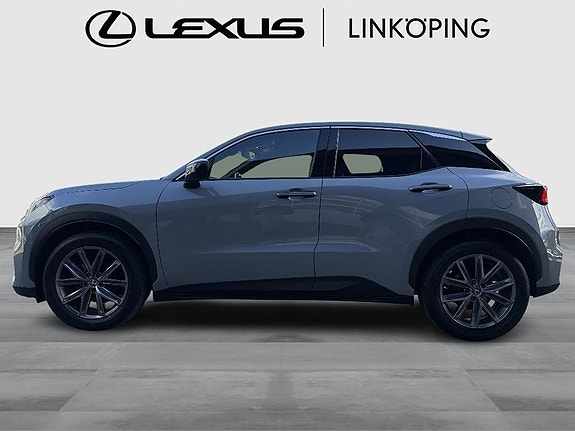 Lexus LBX 3 of 15