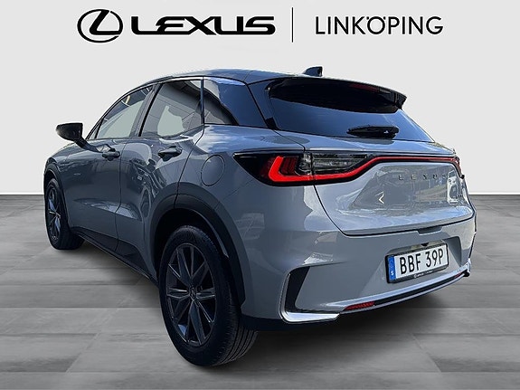 Lexus LBX 2 of 15