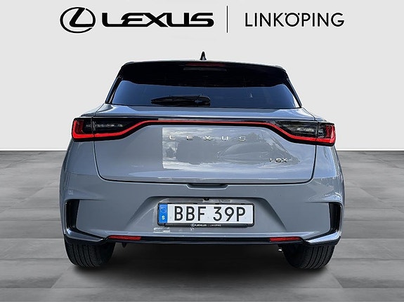 Lexus LBX 4 of 15