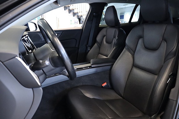 Volvo V60 Cross Country 15 of 18