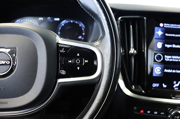 Volvo V60 Cross Country 10 of 18