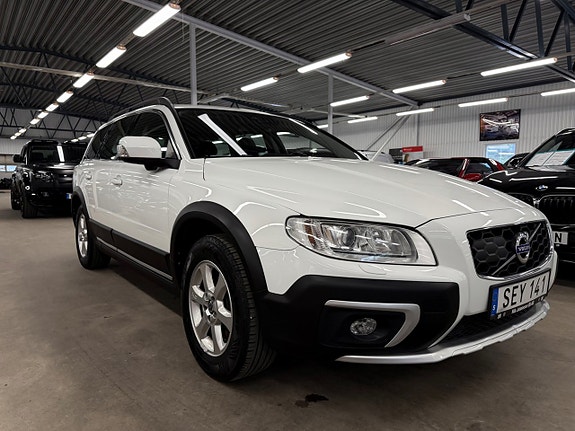 Volvo XC70 3 of 9