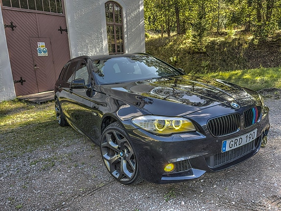 BMW 520d 2 of 11