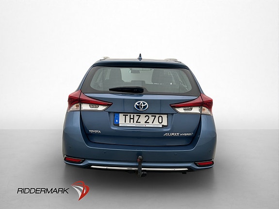 Toyota Auris 6 of 28