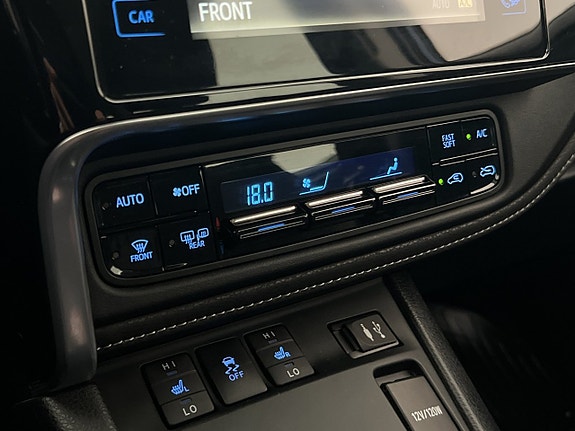 Toyota Auris 23 of 28