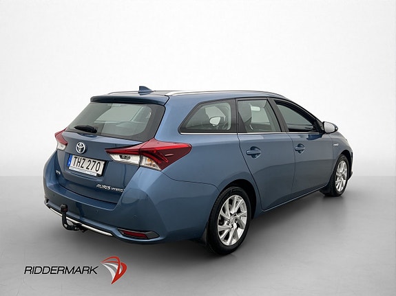 Toyota Auris 8 of 28