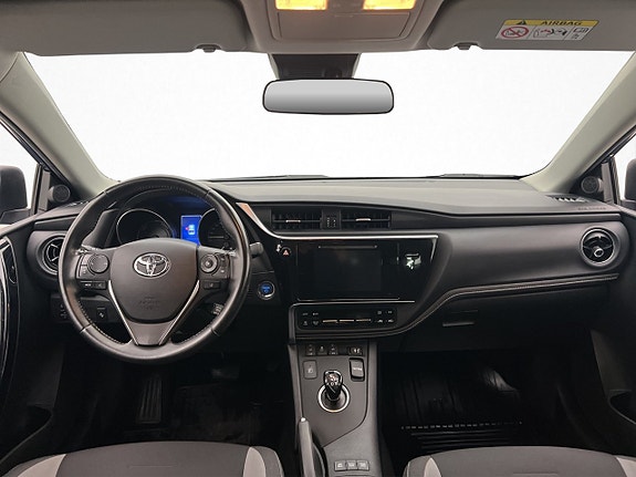 Toyota Auris 13 of 28