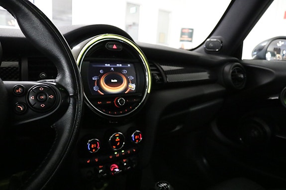 MINI Cooper S 16 of 20