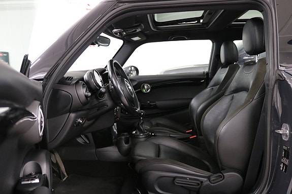 MINI Cooper S 11 of 20