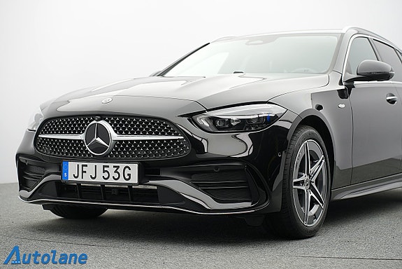 Mercedes-Benz C300 10 of 26