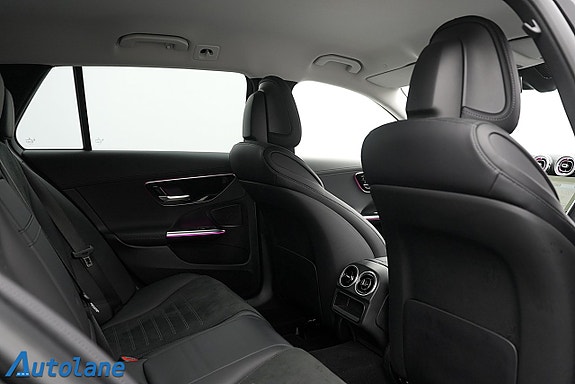 Mercedes-Benz C300 21 of 26
