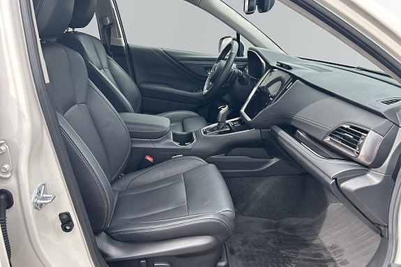 Subaru Outback 8 of 12