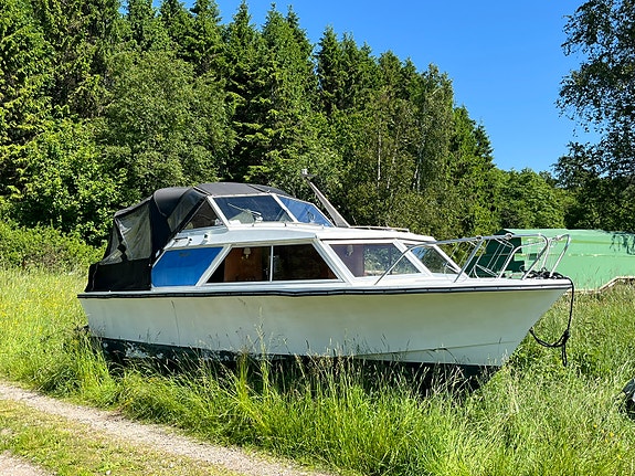 Windy 24 Daycruiser med VP V8 2 of 3