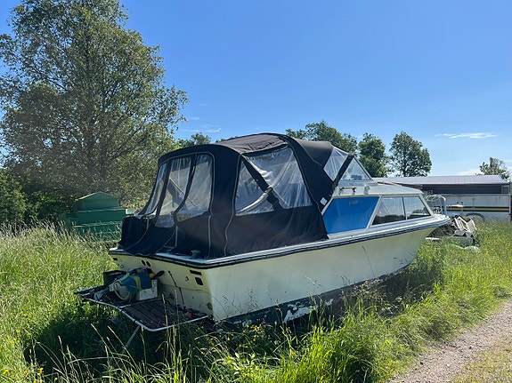 Windy 24 Daycruiser med VP V8 3 of 3