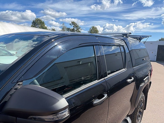 Toyota HiLux 15 of 30