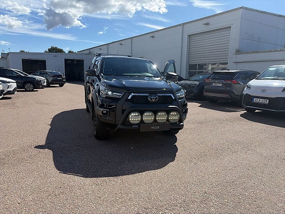 Toyota HiLux 21 of 30