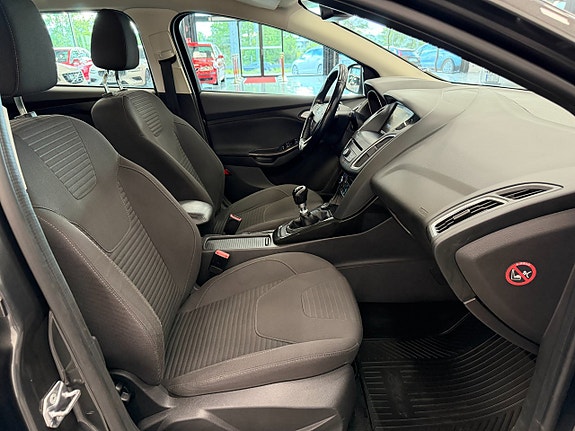 Ford Focus 12 of 14