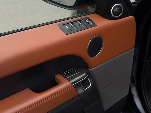 Land Rover Range Rover Sport 19 of 30