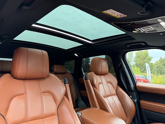Land Rover Range Rover Sport 27 of 30