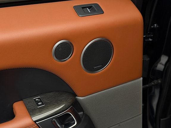 Land Rover Range Rover Sport 23 of 30