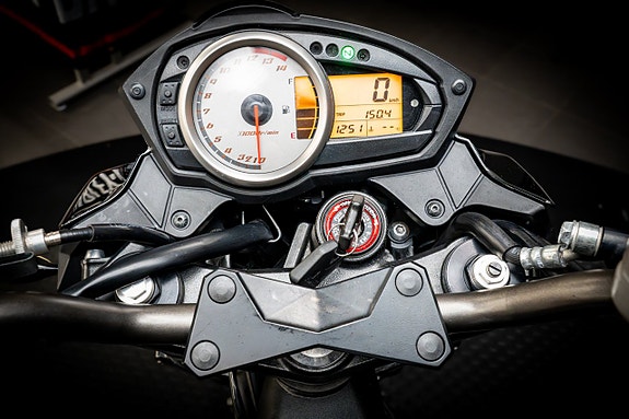 Kawasaki Z750 9 of 13