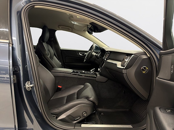 Volvo V60 13 of 19
