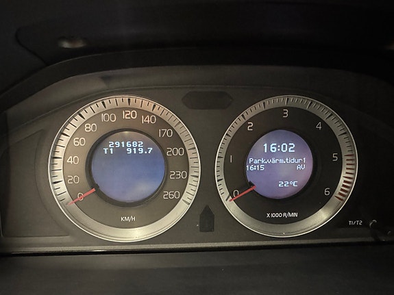 Volvo XC70 15 of 15