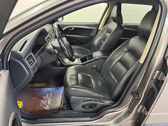 Volvo XC70 10 of 15