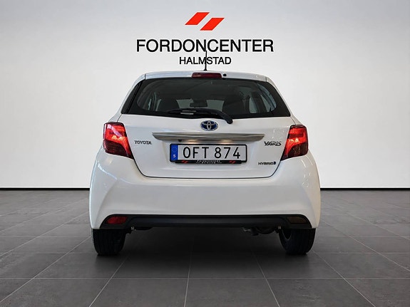 Toyota Yaris 6 of 23