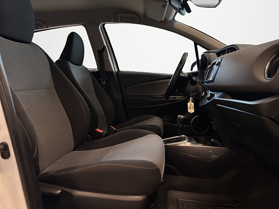 Toyota Yaris 11 of 23