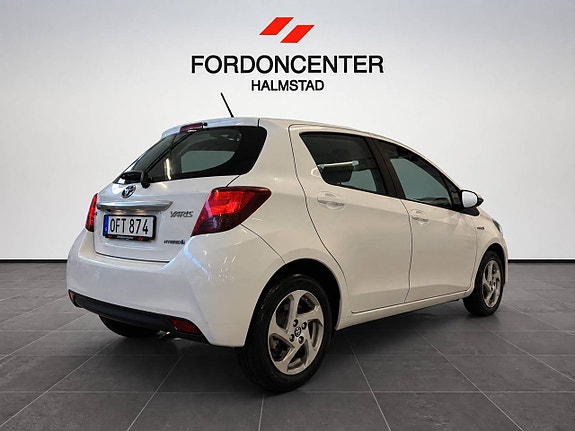 Toyota Yaris 5 of 23