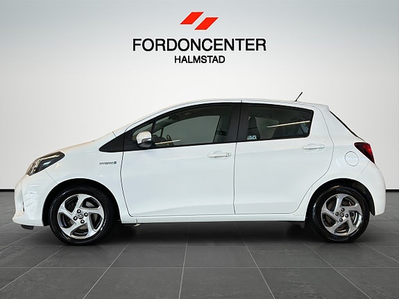 Toyota Yaris 8 of 23