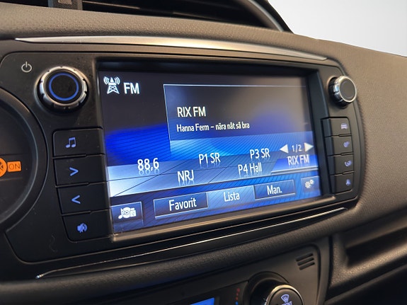 Toyota Yaris 19 of 23