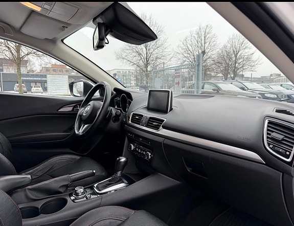 Mazda 3 10 of 13