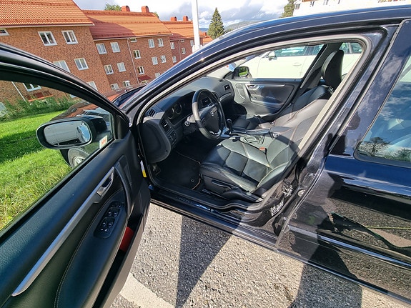 Volvo S60 7 of 9