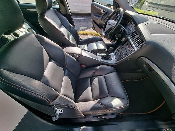 Volvo S60 6 of 9