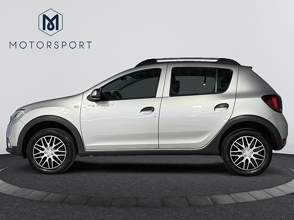 Dacia Sandero Stepway 2 of 19