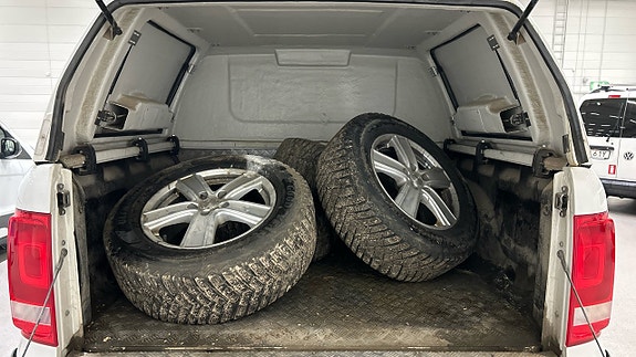 Volkswagen Amarok 3 of 6