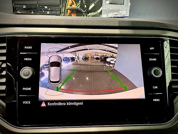 Volkswagen T-Roc 7 of 13