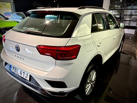 Volkswagen T-Roc 12 of 13