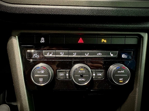 Volkswagen T-Roc 8 of 13