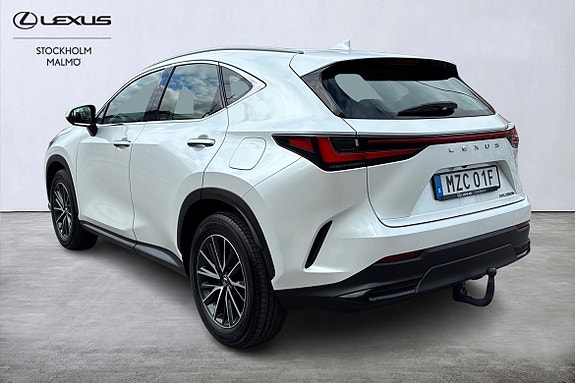 Lexus NX350h 2 of 22