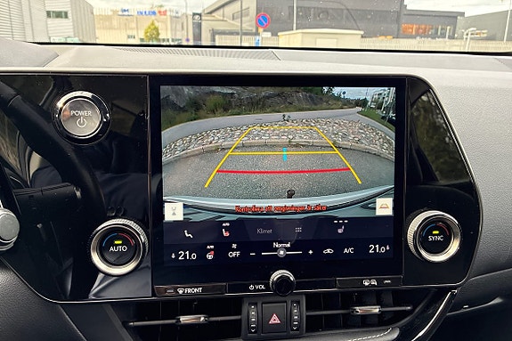 Lexus NX350h 13 of 22