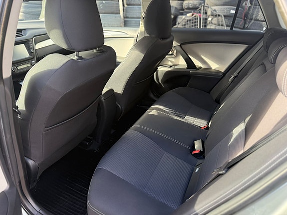 Toyota Avensis 11 of 12